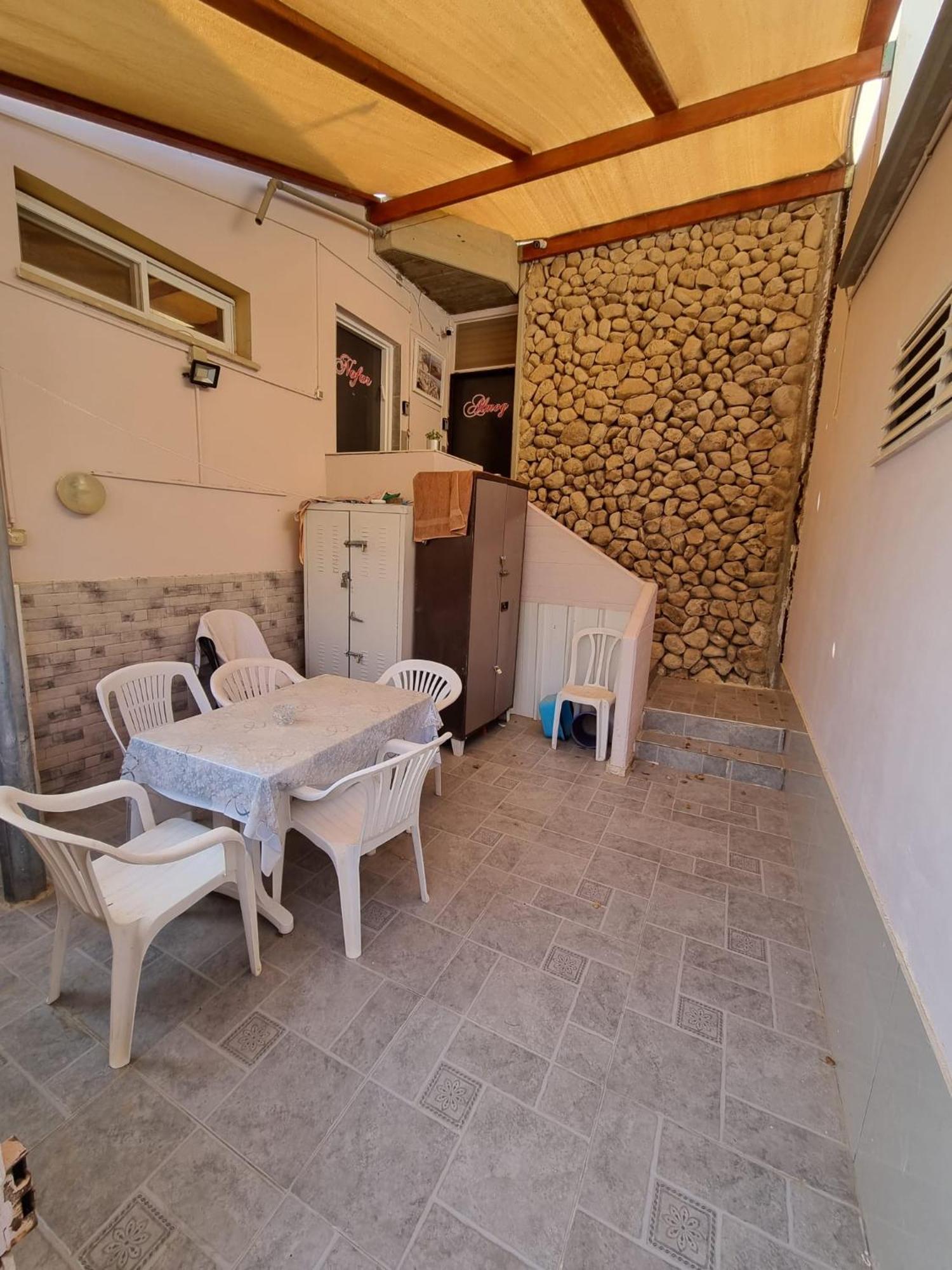 Villa Nadia Hosting Dead Sea Neve Zohar Exterior foto